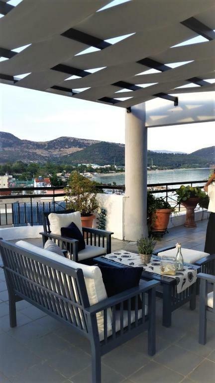 Port View Suites 2 Kavala Exterior foto